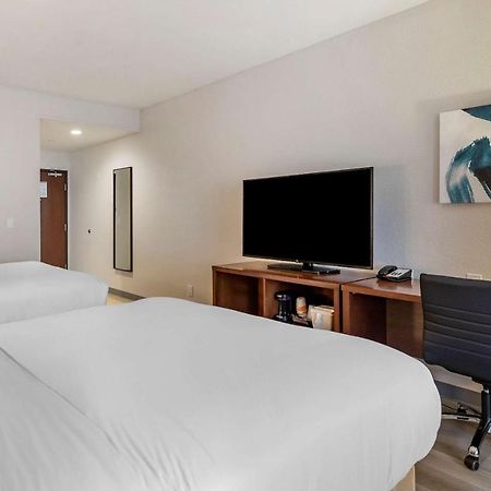 Strasburg Comfort Inn & Suites Bennett מראה חיצוני תמונה